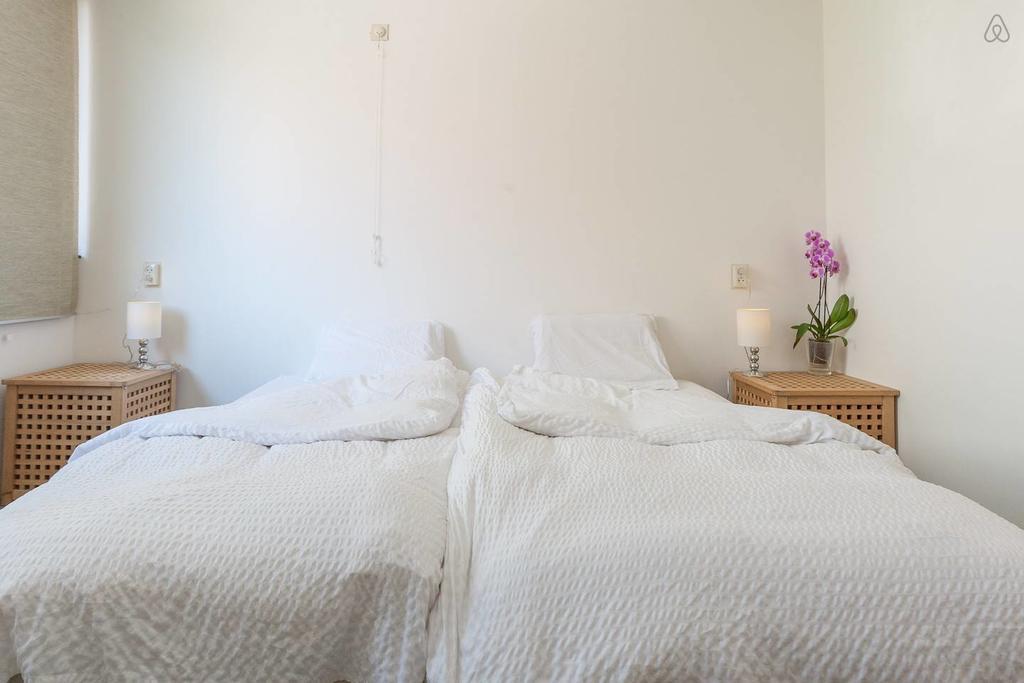 Homestay Dutchable Alphen aan den Rijn Bagian luar foto