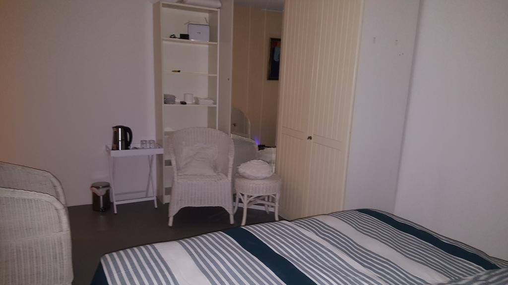 Homestay Dutchable Alphen aan den Rijn Bagian luar foto