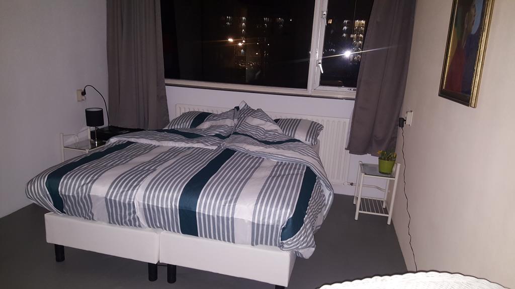 Homestay Dutchable Alphen aan den Rijn Bagian luar foto
